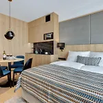 Deo Plaza Luxury Motlawa View By Renters *